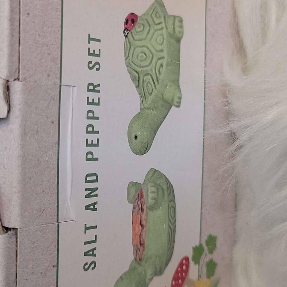 Cracker‎ Barrel Salt & Pepper Turtle Shakers Set Ceramic NWT